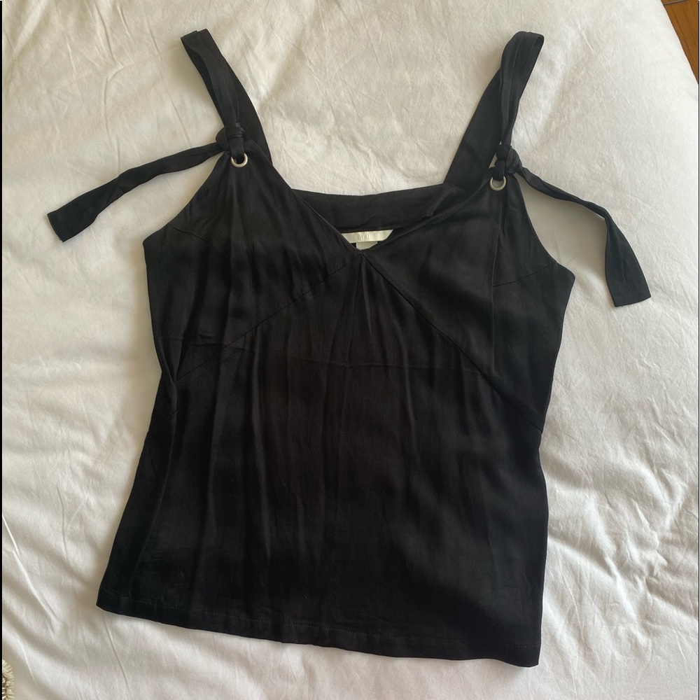 2/$15🌺 Silky Black Blouse with Tie Straps - H&M
